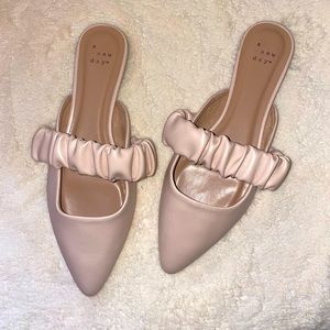 NWOT Cream Pink Faux Leather Mules